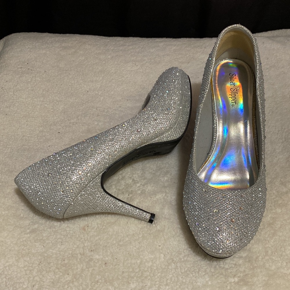 Silver Slipper sequins silver shoes 9.5W